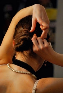 capelli, collana, mani, perle, donna, sensuale